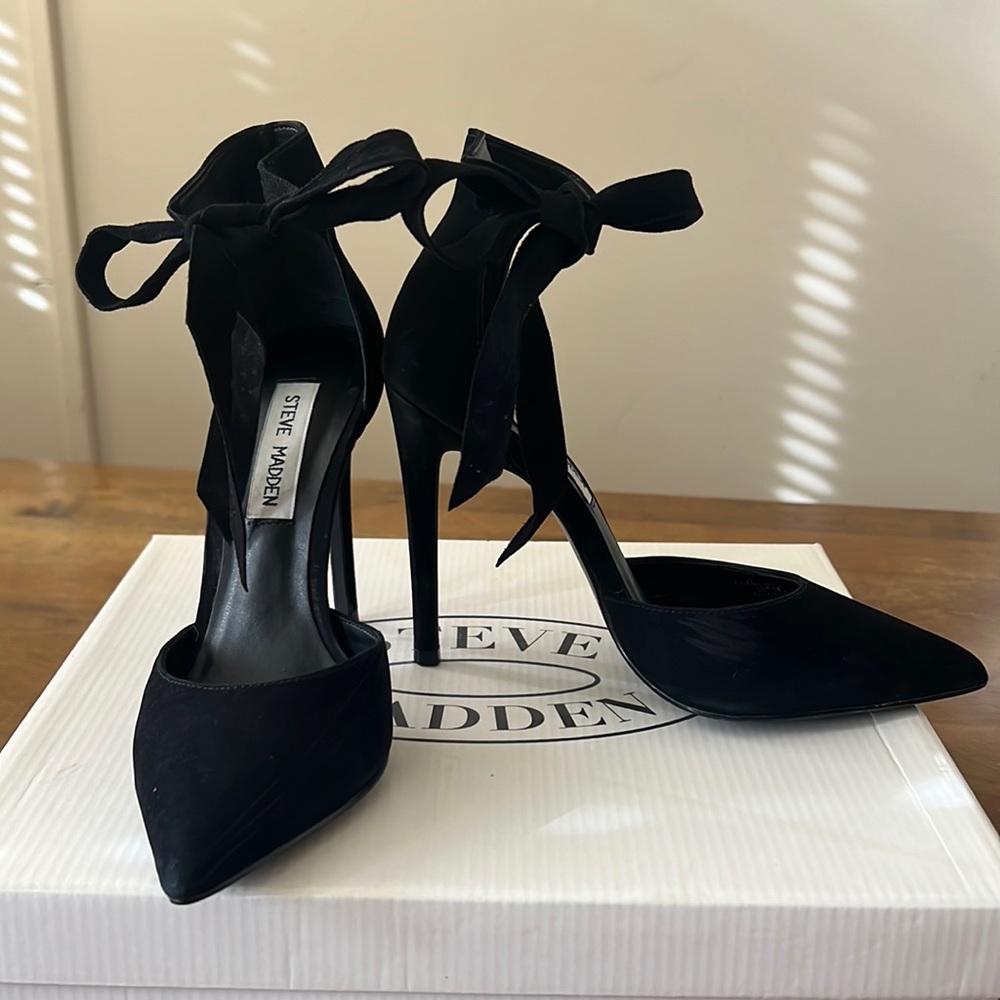 Pointed toe nubuck suede heels